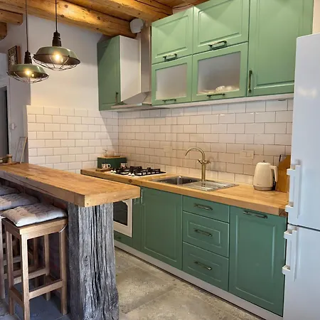 Retro Stone House Kovacic