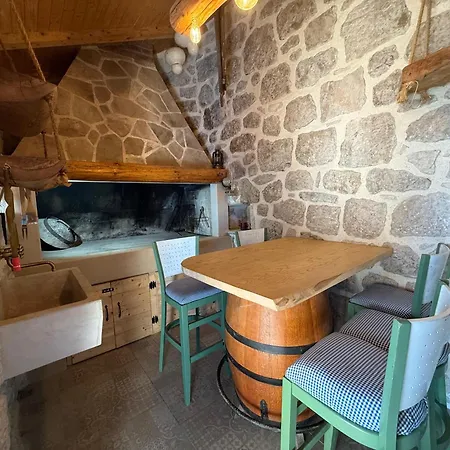 Retro Stone House * Kovacic